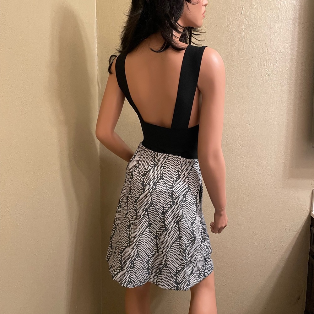Rachel Rachel Roy grey jacquard dress with zipper. Size 12